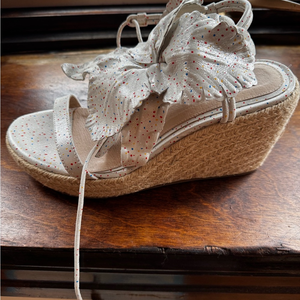 CECILIA NEW YORK Elegant SILVER Wedge Sandals
